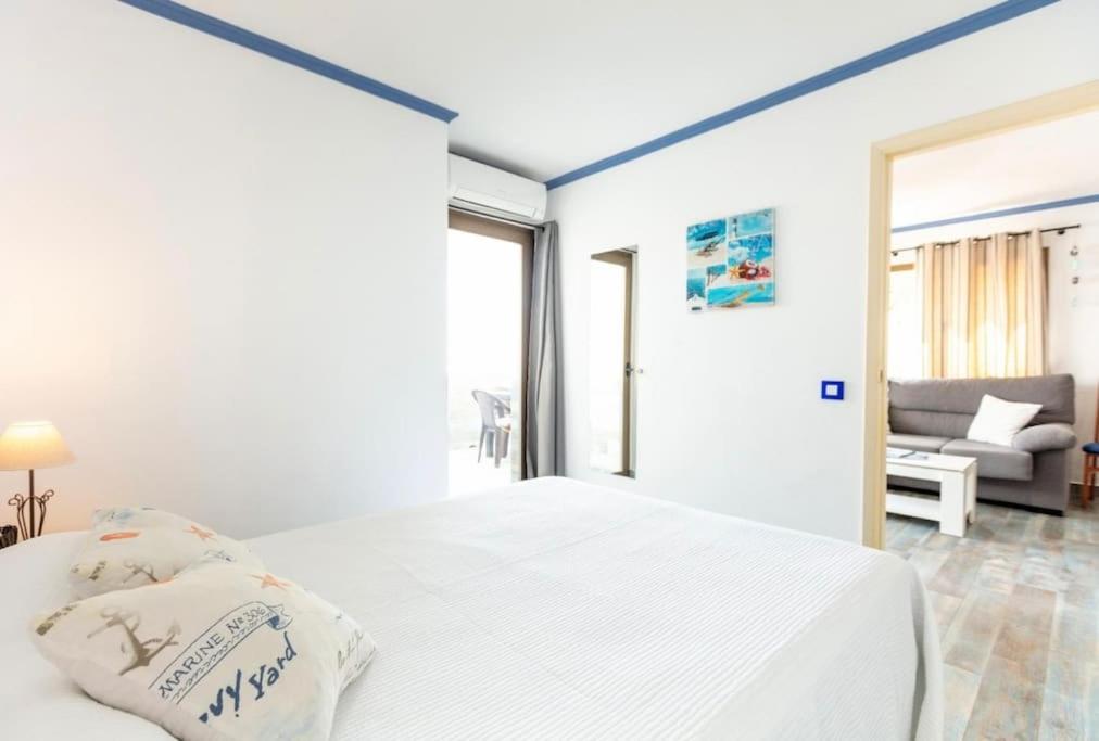 El Puerto 1, La Savina * La Savina (Formentera)